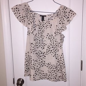 Ruffle sleeve blouse with bird pattern